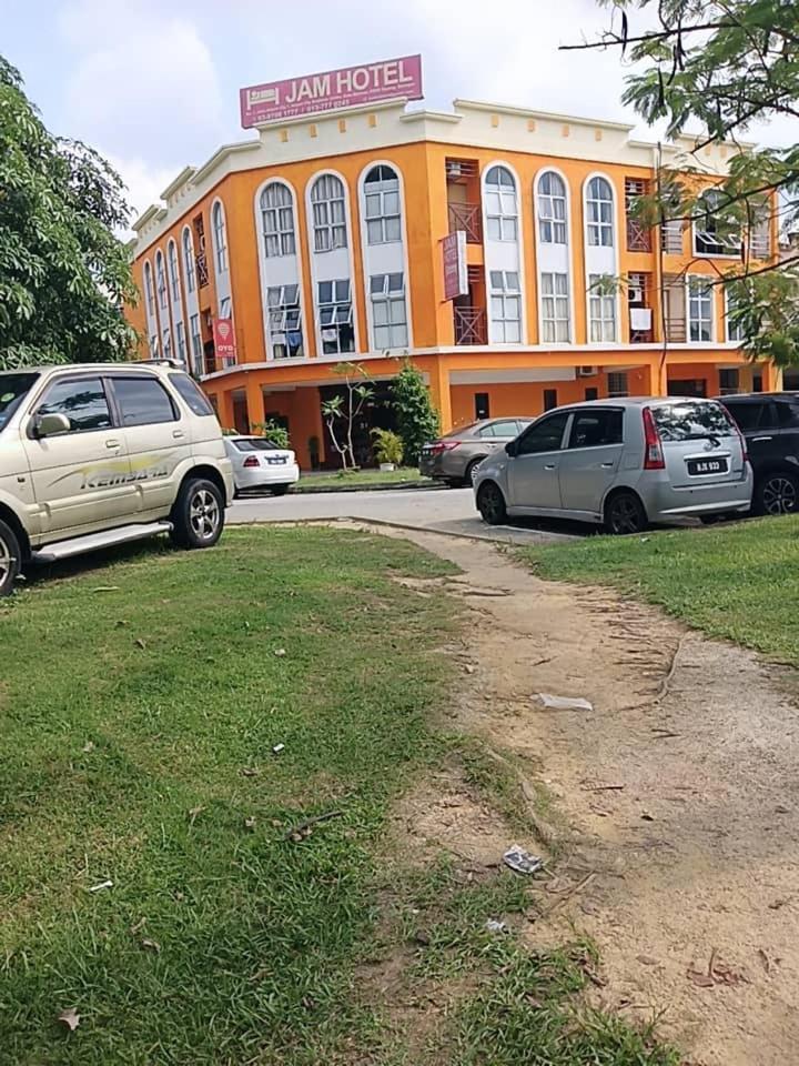 Jam Hotel Kota Warisan Sepang @ Erl Salak Tinggi, Klia 1-2 & F1 Екстериор снимка