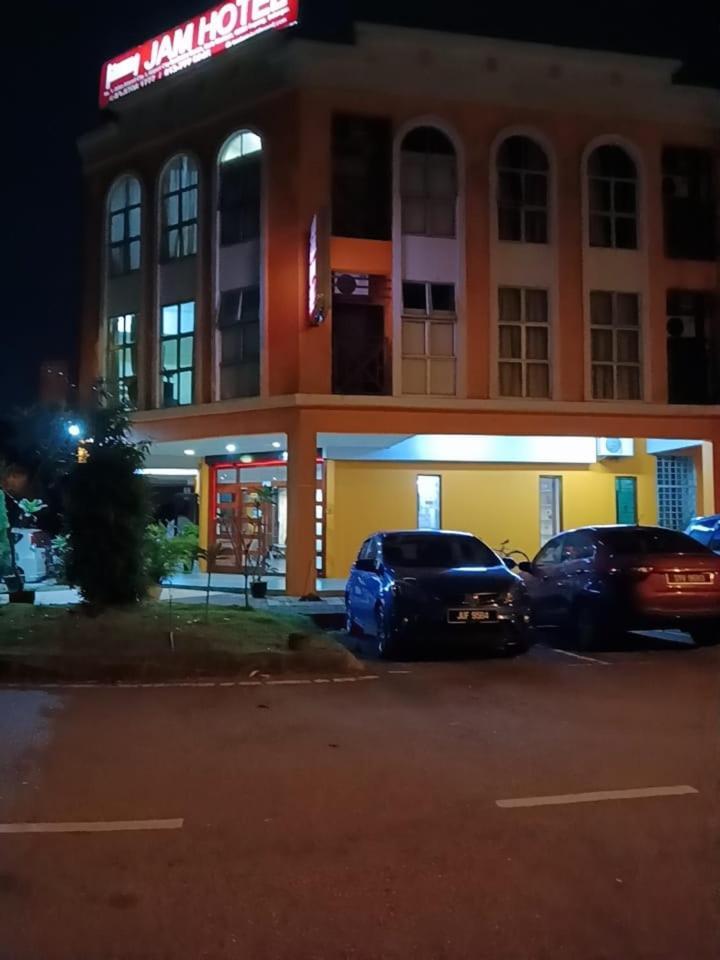 Jam Hotel Kota Warisan Sepang @ Erl Salak Tinggi, Klia 1-2 & F1 Екстериор снимка